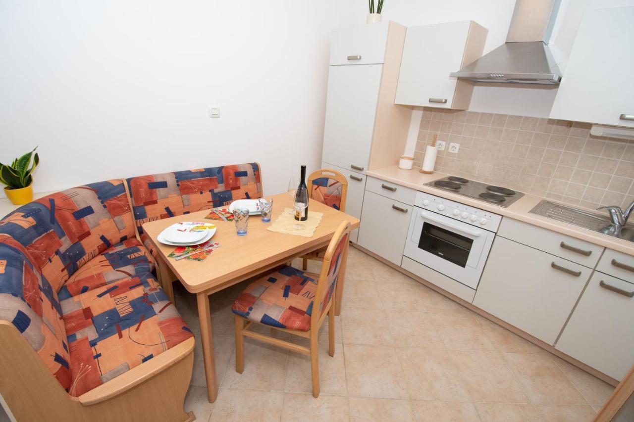 Apartamento Frankie Piran Exterior foto